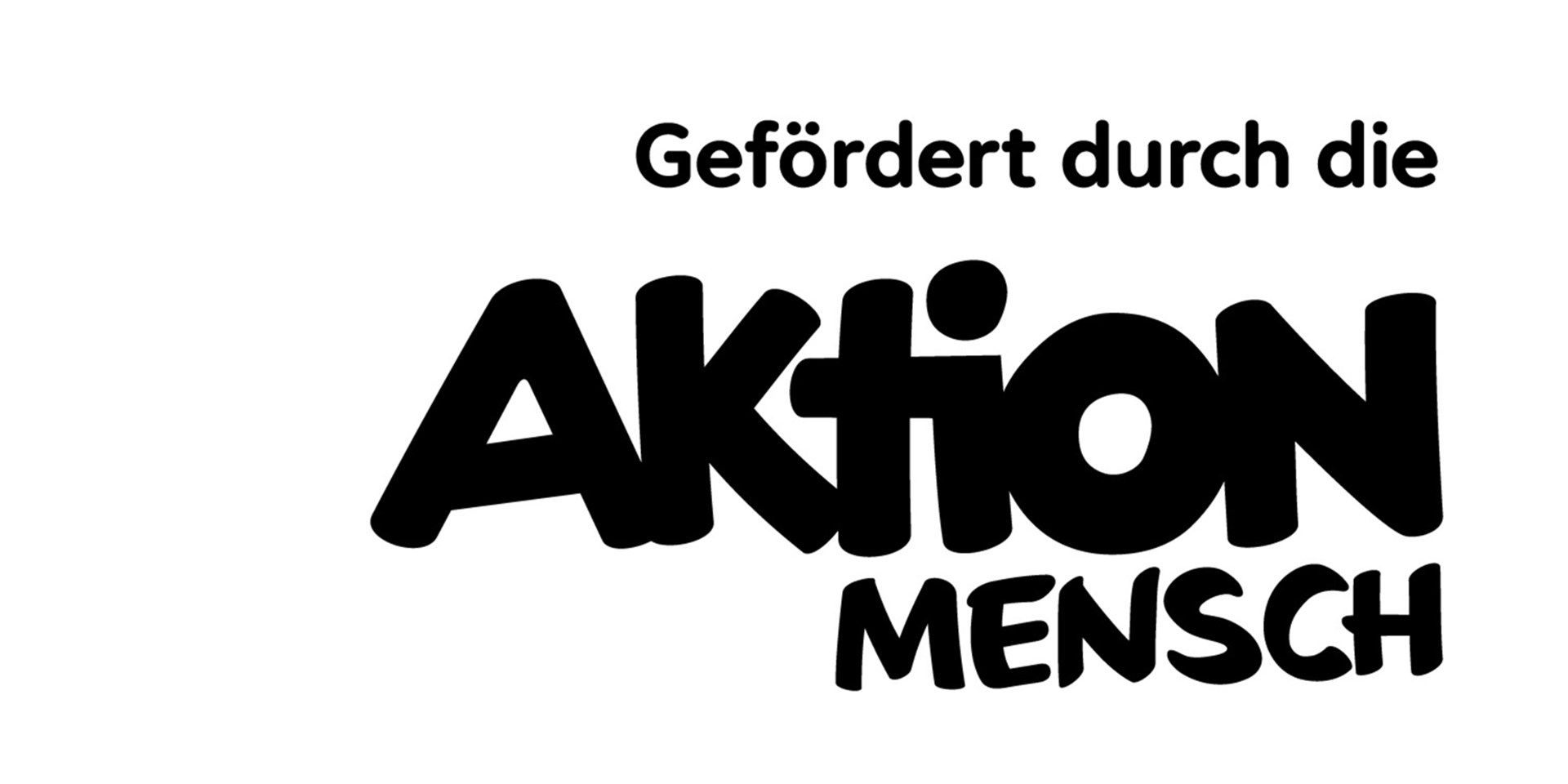 Logo mit dem Schriftzug „Gefördert durch die Aktion Mensch“. Der Text „Aktion Mensch“ ist in einer großen, verspielten, schwarzen Schrift dargestellt, wobei „Aktion“ besonders hervorsticht.